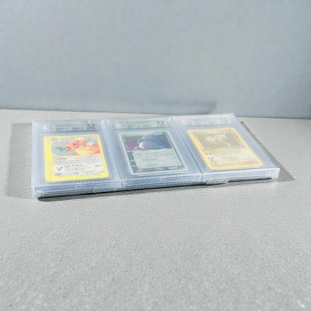 Cornice Rigida Trasparente per 3 Carte Gradate – Espositore BGS Display Case