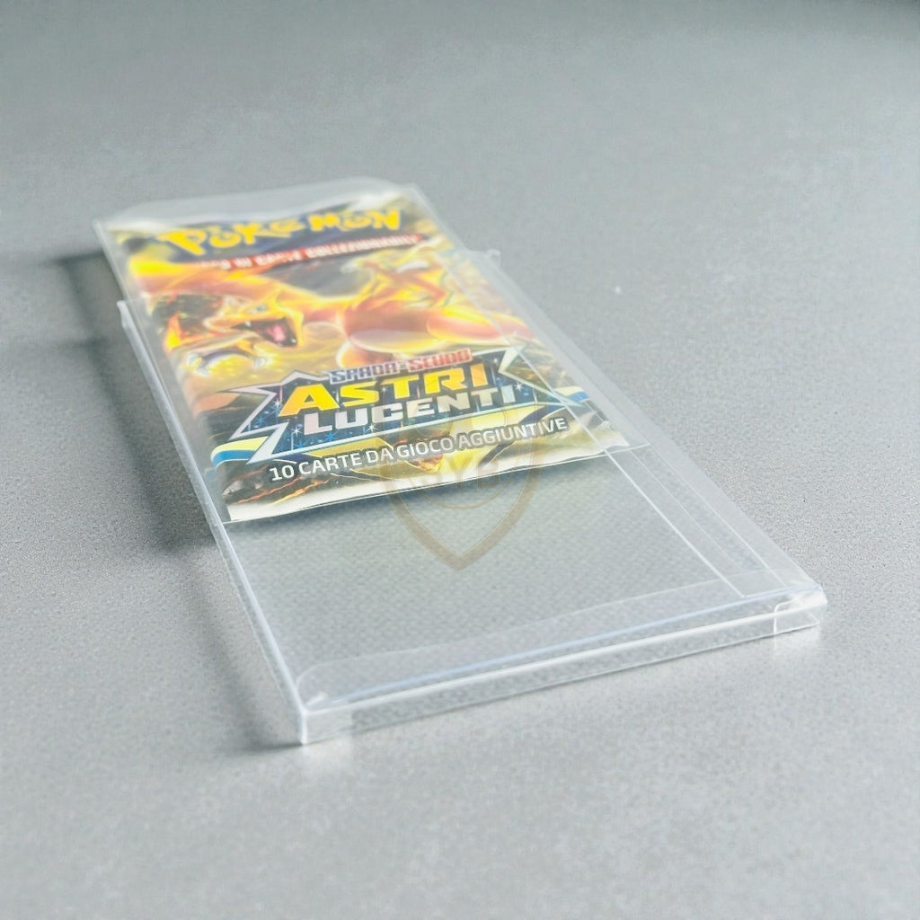 Teca Trasparente semi-rigida Protettiva per Bustine Pokémon, Yu-Gi-Oh!, One Piece, Dragonball, Magic